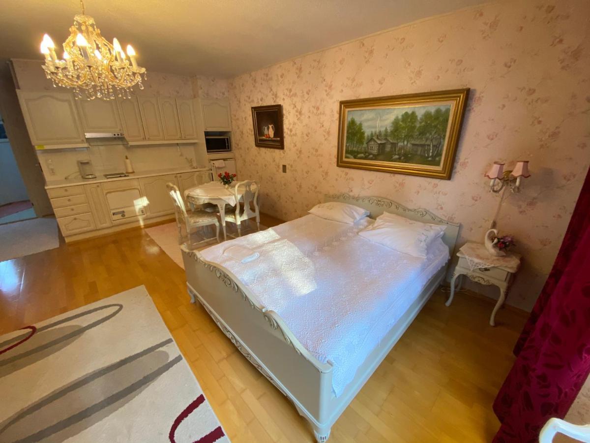 Hotelli Kultainen Joutsen Kuusamo Kültér fotó