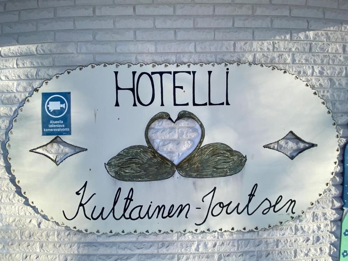 Hotelli Kultainen Joutsen Kuusamo Kültér fotó